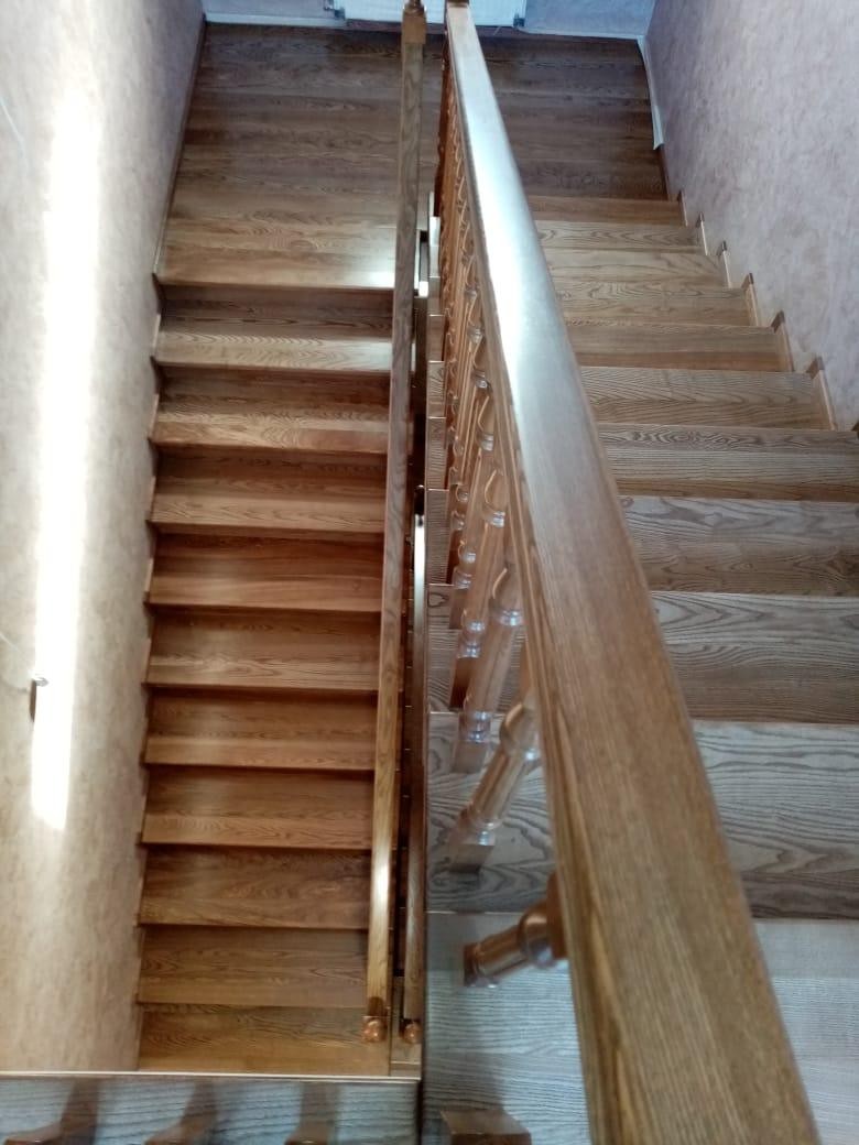 Деревянная лестница на бетонном основании Краснодар Крым